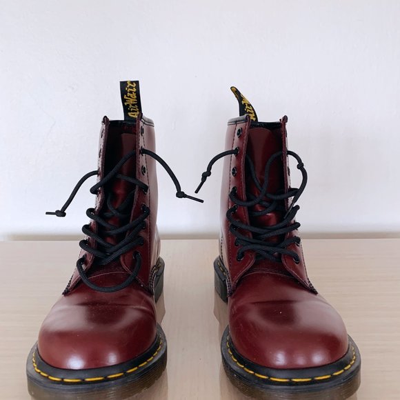 DR MARTENS BOOTS - 1460 WOMEN'S SMOOTH LEATHER - CHERRY - SIZE 9 - Picture 3 of 12